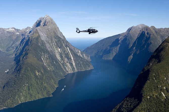 Milford and Fiordland Highlights Tour by Helicopter From Queenstown - Fiordland National Park Exploration
