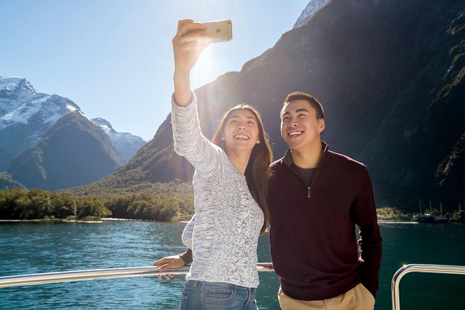 Milford Sound Coach and Scenic Cruise From Te Anau With Buffet Lunch - Meeting and Pickup Details