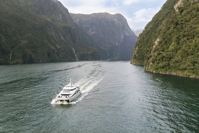 Milford Sound Full-Day Tour From Te Anau - Scenic Beauty