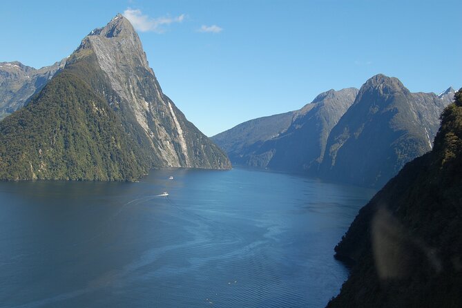Milford Sound Helicopter Flight and Cruise From Queenstown - Booking and Availability