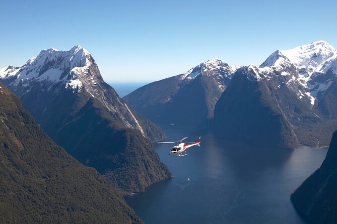 Milford Sound Highlights - 204 - Thrilling Helicopter Flight Over Stunning Landscapes