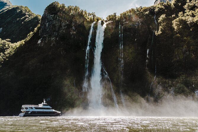 Milford Sound Luxury Lunch Cruise onboard The Fiordland Jewel - FAQ