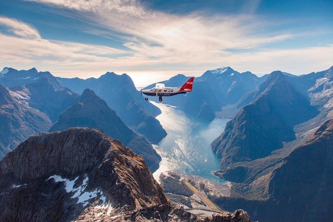 Milford Sound Scenic Flight From Queenstown - Overview and Highlights
