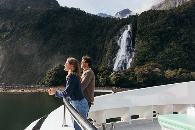 Milford Sound Scenic Fly-Cruise-Fly Departing Queenstown - Common Questions