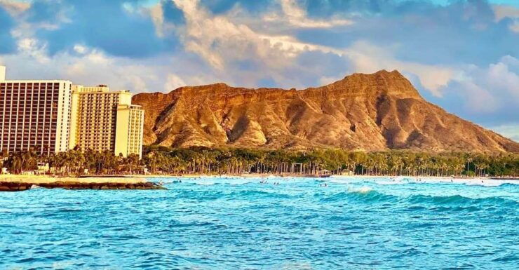 Military and Entertainment in Waikiki: A Self-Guided Tour - Experience Highlights