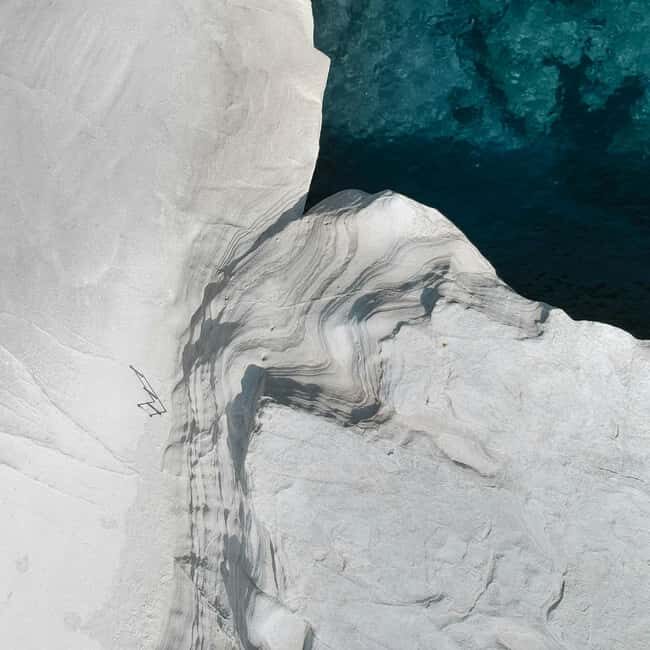 Milos: Dream Shore Excursion Sarakiniko, Plaka & Catacombs - Exploring Sarakiniko Beach