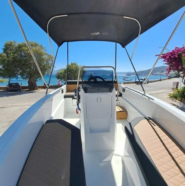 Milos: Rent a boat with or without Skipper - Practical Details and Value