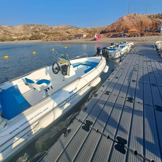 Milos: Rent a boat without License - Good To Know