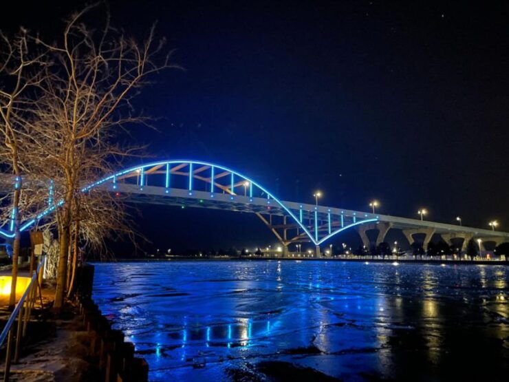 Milwaukee Magic: A Private Christmas Lights Tour - Good To Know