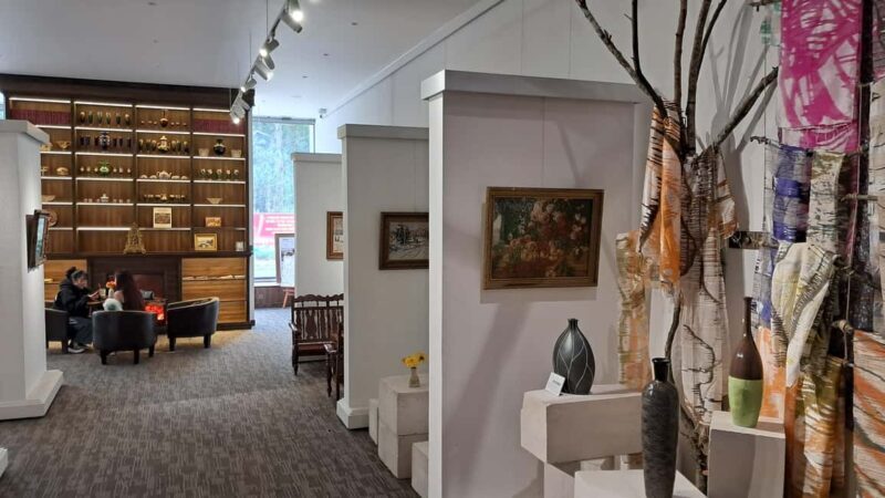 Mimosa Gallery Entry Ticket with Drink & Pastry - Good To Know