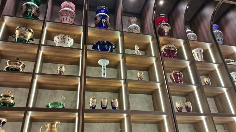 Mimosa Gallery Entry Ticket with Drink & Pastry - Who Is This Experience Best For?