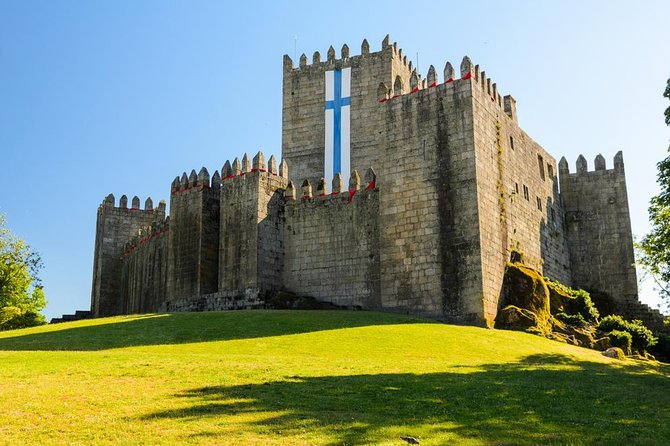 Minho Tour Private (Braga and Guimarães) Full Day - Community Support Initiative