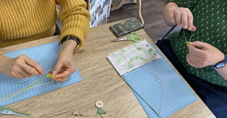 Mini Origami Lamp and Mizuhiki Knot Belt Workshop in Ueno - Workshop Activities