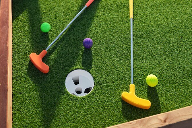 Mini Outdoor Golf in Montreal - Who Should Consider This Tour
