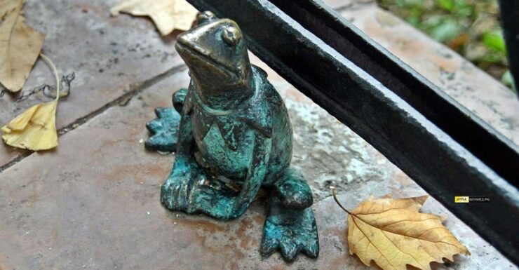 Mini Statue Hunt in Budapest Private Walking Tour - What to Expect