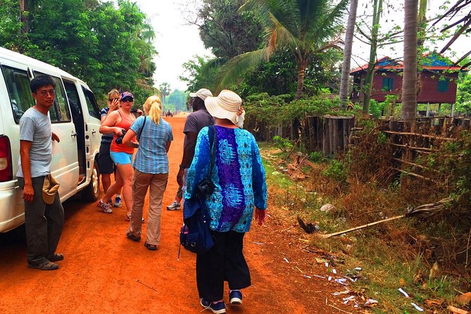 Minibus - 2 D, 1 N Siem Reap / Koh Ker / Loas Border Adventure - Booking and Pricing