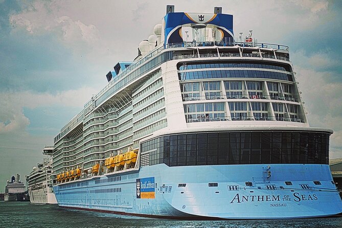 Minibus From Heathrow Airport to Southampton via Netley Abbey - Pricing and Booking Information