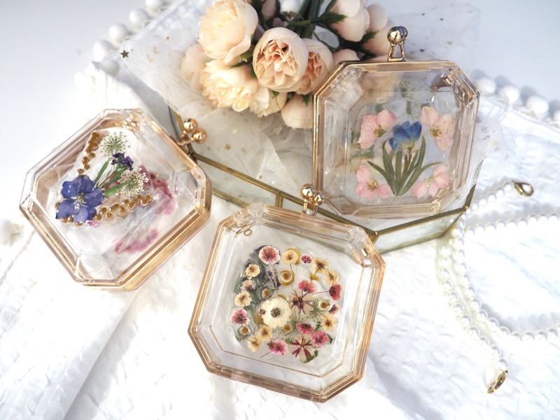 Minilarge - DIY Workshops | Parents-child Activities | Perfume, Pressed Flower | Lai Chi Kok - Making your own piece, step by step