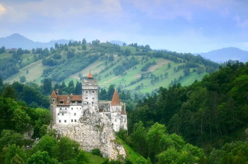 Minivan 8: Peles & Dracula's Castle and Brasov Full-Day Trip - Final Thoughts: Who Should Consider This Tour?