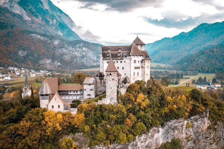 Minivan 8 Places : Dracula Castle, Peles, & Brasov Day Tour - The Legend of Dracula: Bran Castle