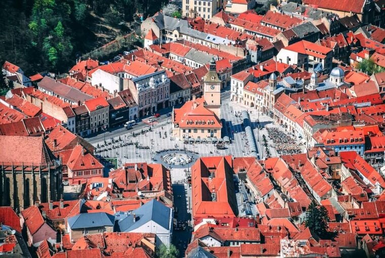 Minivan 8 Places : Dracula Castle, Peles, & Brasov Day Tour - Return Journey and Practical Details