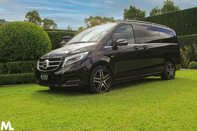 Minivan Arrival Transfer from Sydney Airport SYD to Sydney City - How the Experience Unfolds
