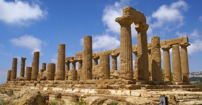 Minivan Tour From Siracusa to Agrigento and Scala Dei Turchi - Itinerary Details