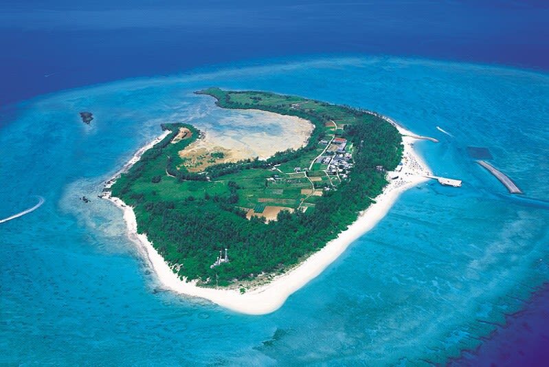 Minna Island Sea Bathing with Marine Activity - The 15-minute ferry to Minna Island