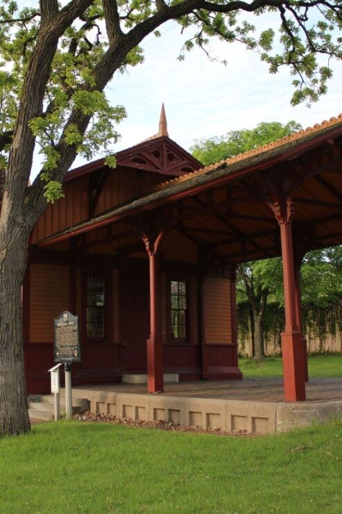 Minnehaha Falls: A Self-Guided Audio Tour of Minneapolis - Activity Provider and Language