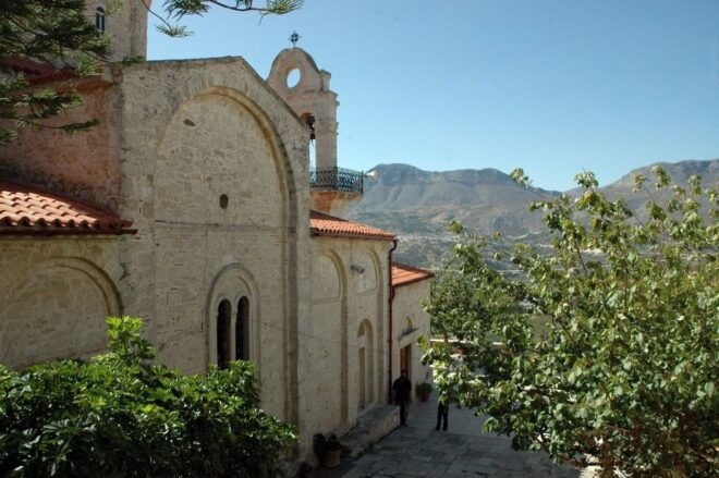 Minoan Luxuries: Ancient Palaces, Messara Wineries & Matala - Messara Valley Wineries: Cretan Wine Delights