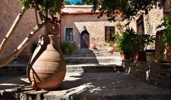 Mirabello Luxuries With Spinalonga & Agios Nikolaos - Background