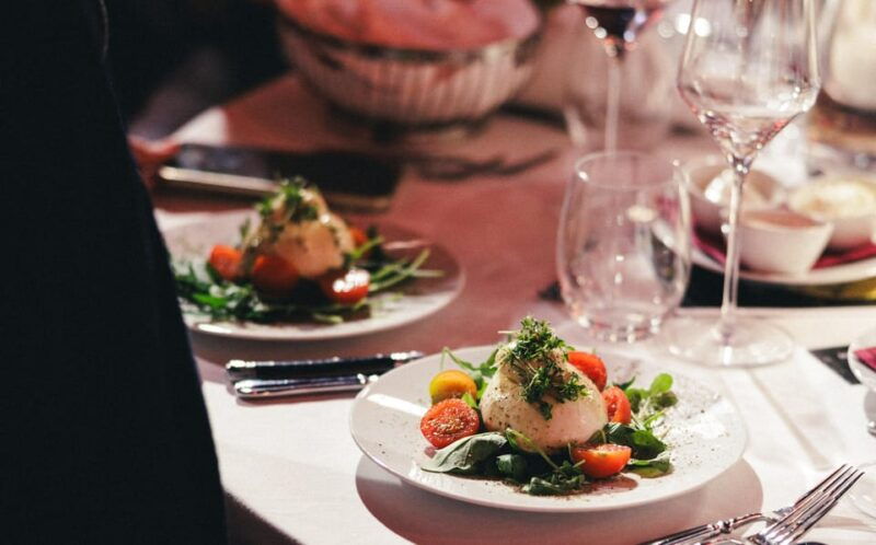 Mirage Vienna: Burlesque Spectacular - Dinner Show - FAQ