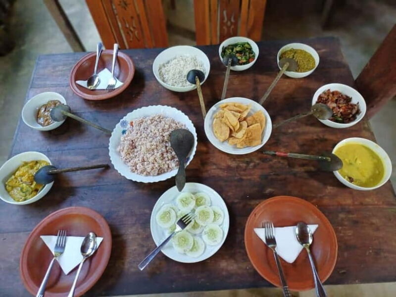 Mirissa: Cooking Class with Beer and Meal - The Setting and Atmosphere