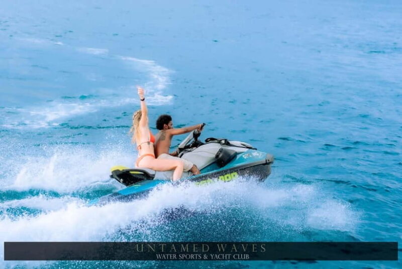 Mirissa: Sunset Yacht Party with Live DJ & Drinks - The Whole Experience