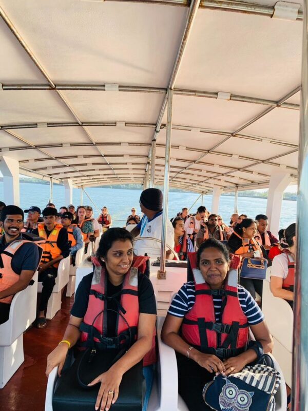 Mirissa: Whale Watching Cruise With Blue Whales & Dolphins - The fare: make sure you choose the right option