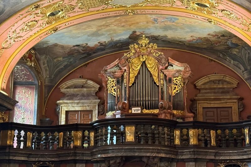 Mirror Chapel Classical Concert in Prague - Choosing a seat and judging the price