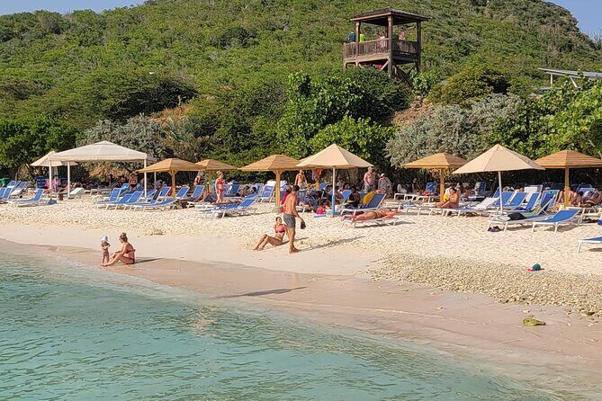 Misteriosas Cuevas, Elegantes Flamencos y Relax en Porto Marie - Good To Know