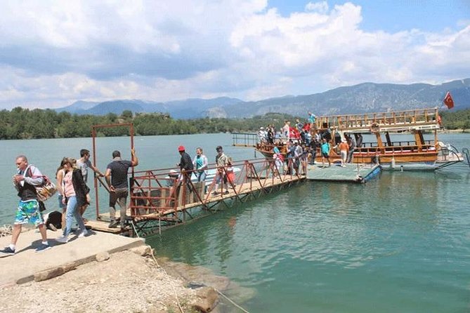 Mix. Tour (Jeep Safari and Boat Tour in Green Lake) - Tour Overview and Highlights