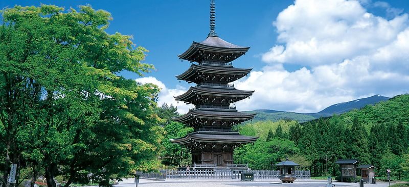 Miyagikyo Distillery & Jogi Nyorai Saihoji Temple & Falls Day Trip - Akiu Great Falls brings the biggest natural spectacle