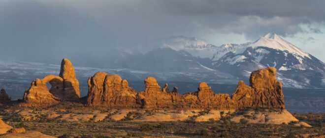 Moab: Arches and Canyonlands National Park Private 4x4 Tour - Full Description