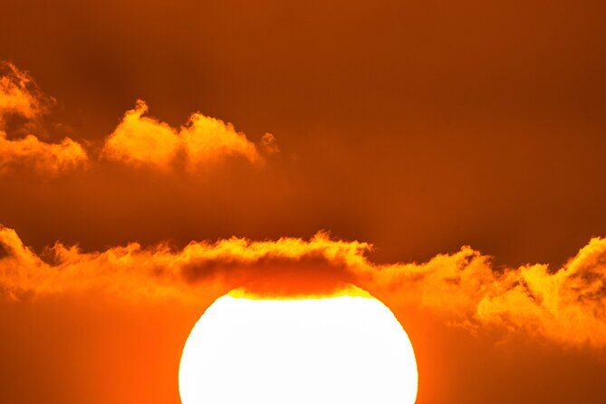 Moanas Luxury semi-private Sunset Cruise on Nalu - Who Will Benefit Most?