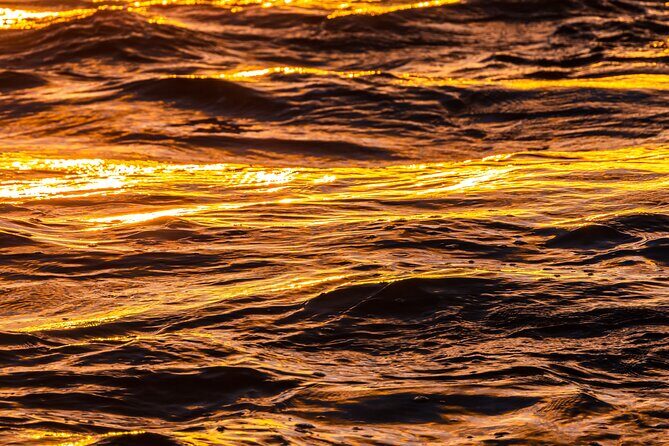 Moanas Luxury semi-private Sunset Cruise on Nalu - FAQ