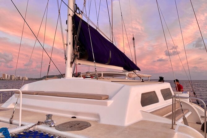 Moana'S Sunset Cocktail Sail Along Oahus Waikiki Coast - Overview and Experience