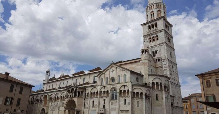 Modena Private Guided Walking Tour - Activity Description