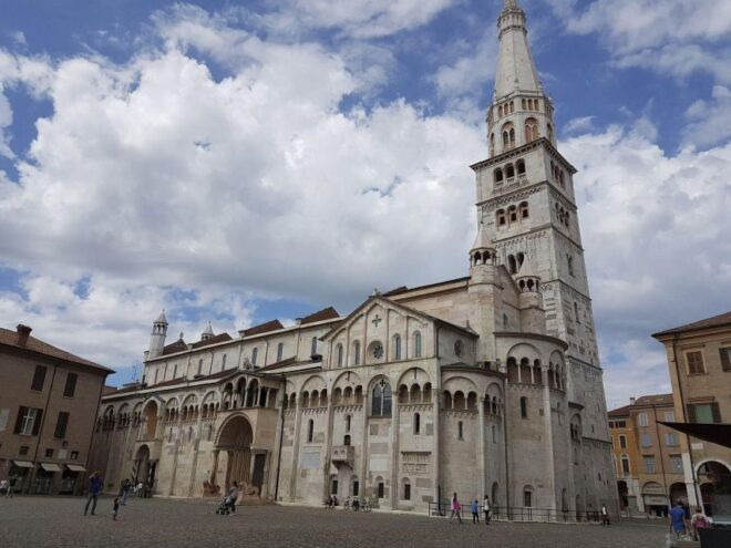 Modena Private Guided Walking Tour - Inclusions