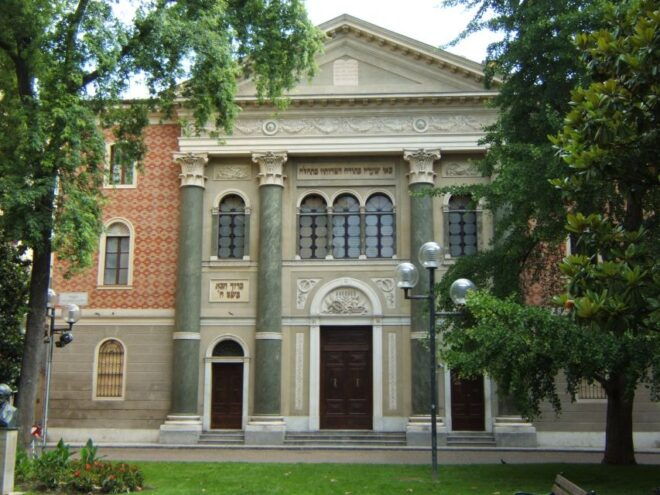 Modena: Private Walking Tour With a Guide - Frequently Asked Questions
