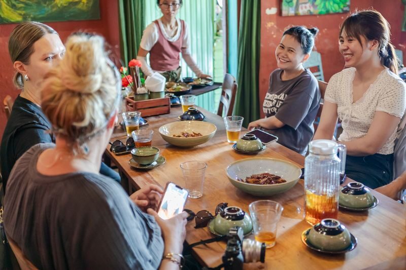 Modern Culinary Experience in Hoi An - Local hosts give the stops their meaning