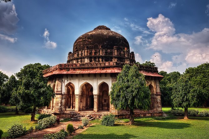 Modern Delhi With Ancient Rust (Guided Half-Day Sightseeing Tour) - Important Information