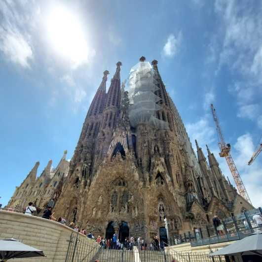 Modernism Tour - Tour Experience