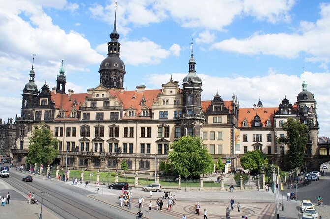 Module 3: Combi-Guide New Green Vault and Semperoper - Start Time and Meeting Point